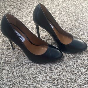 Steve Madden black high hell made in Brazil shoes. 4” in 7M. Size